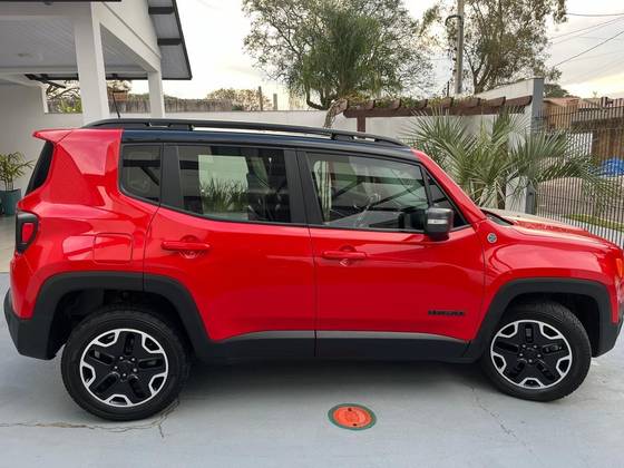 JEEP RENEGADE 2.0 16V TURBO DIESEL TRAILHAWK 4P 4X4 AUTOMÁTICO